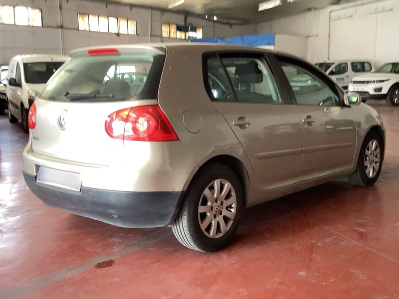 Volkswagen Golf V 1.9 TDI Highline — zdjęcie 6