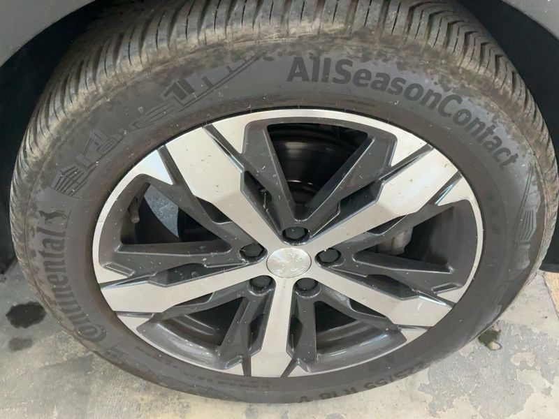 Peugeot 3008 1.5 Blue-HDi Allure 2019 – снимка 11