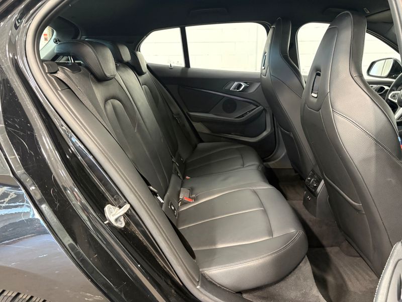 BMW 1er 118i M Sport — zdjęcie 8
