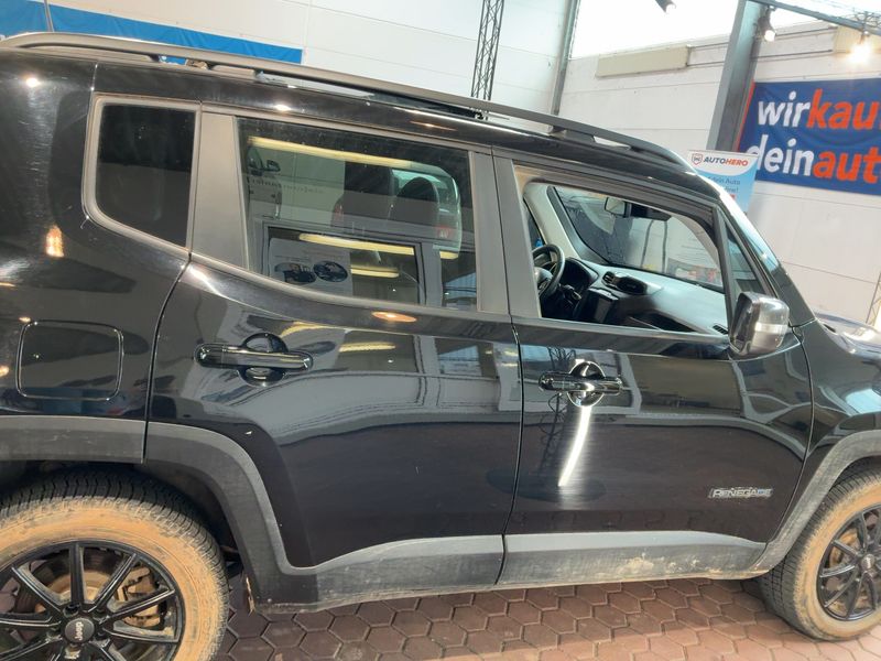Jeep Renegade 1.3 T4 4xe Plug-in Hybrid S — zdjęcie 7