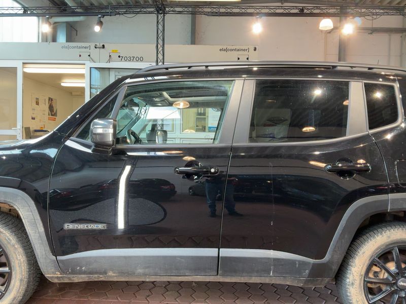 Jeep Renegade 1.3 T4 4xe Plug-in Hybrid S — zdjęcie 4