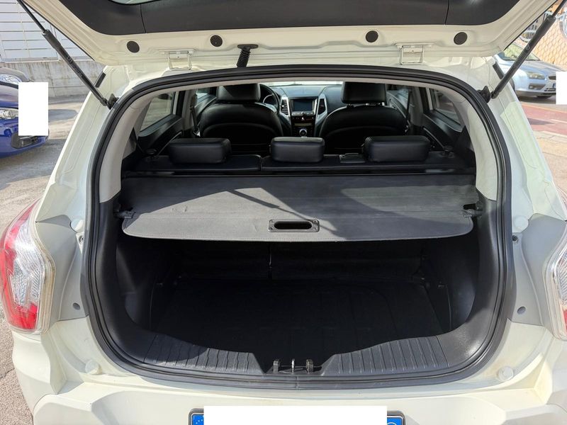 Ssangyong Tivoli 1.6 Start 4x2 — zdjęcie 9