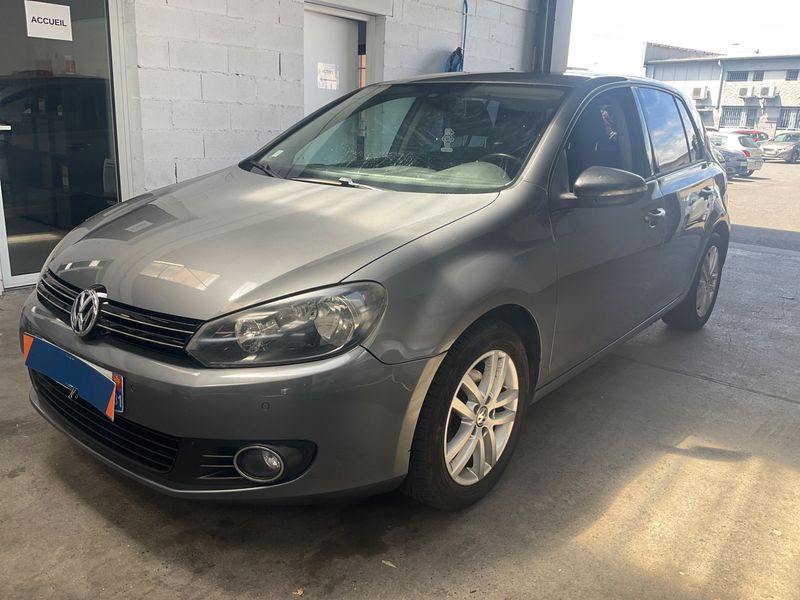 Volkswagen Golf VI 1.6 TDI Comfortline BlueMotion Tech — zdjęcie 1