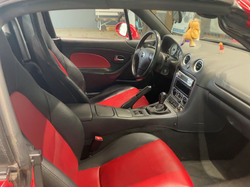 Mazda MX-5 1.6 Unplugged — zdjęcie 11