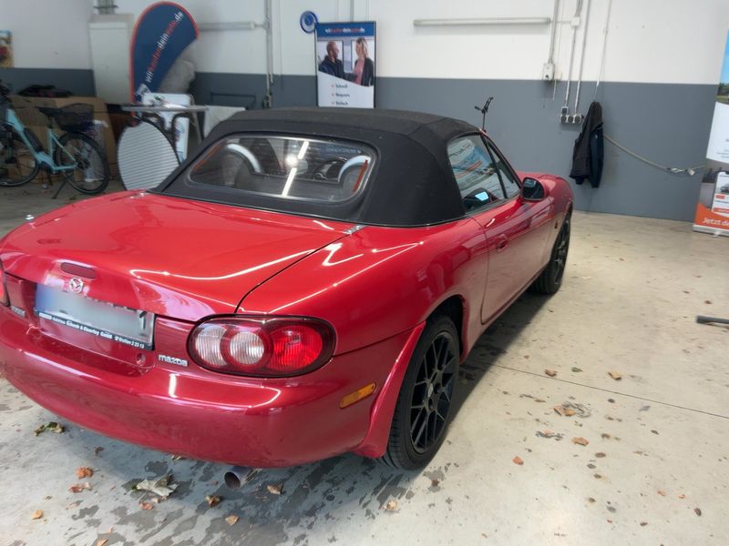 Mazda MX-5 1.6 Unplugged — zdjęcie 6