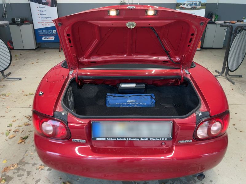 Mazda MX-5 1.6 Unplugged — zdjęcie 10