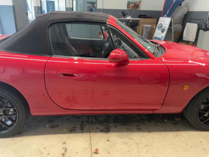 Mazda MX-5 1.6 Unplugged — zdjęcie 7