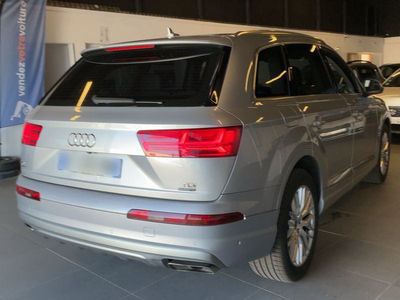 Audi Q7 3.0 TDI quattro Avus — zdjęcie 6