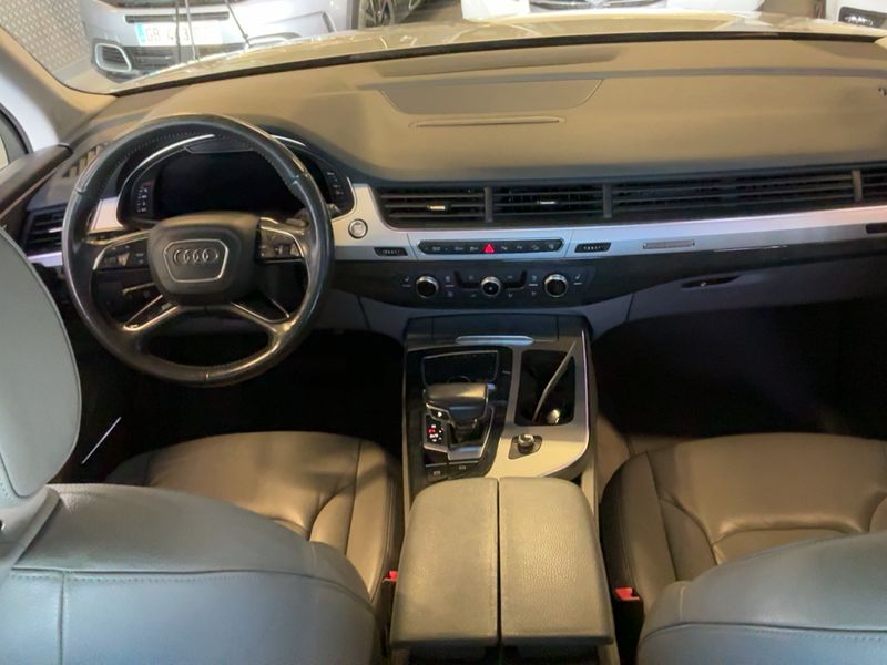 Audi Q7 3.0 TDI quattro Avus — zdjęcie 13