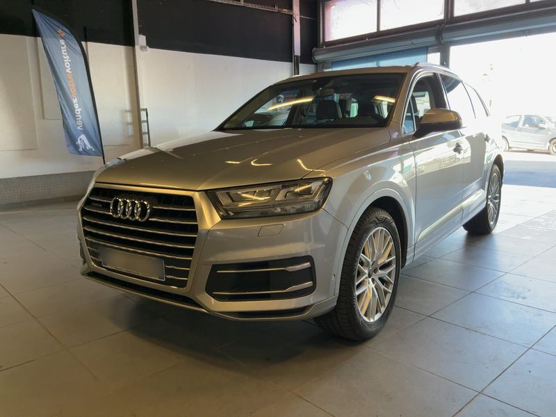 Audi Q7 3.0 TDI quattro Avus — zdjęcie 1