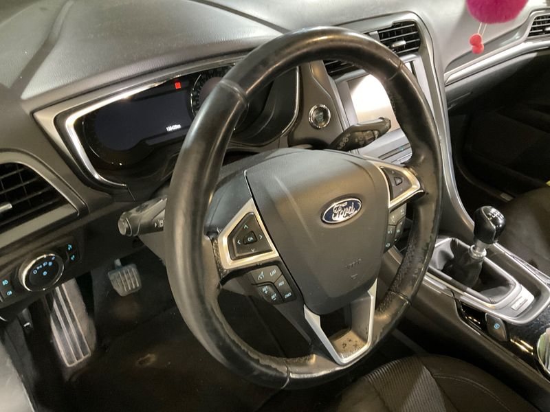 Ford Mondeo 2.0 TDCi Titanium 2015 – снимка 26