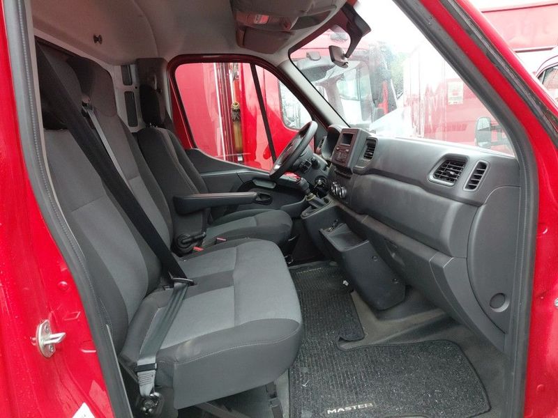 Renault Master 2.3 dCi L3H1 3,5t — zdjęcie 10