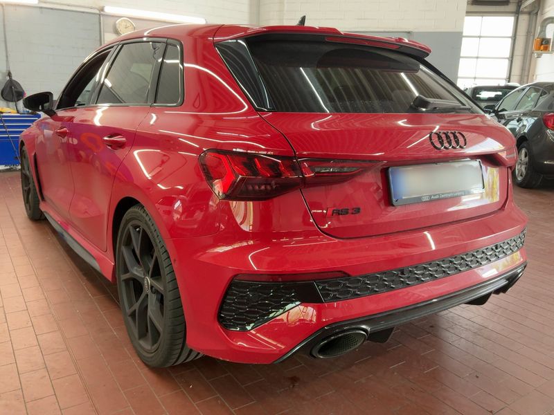 Audi RS 3 Sportback 2.5 TFSI quattro — zdjęcie 3