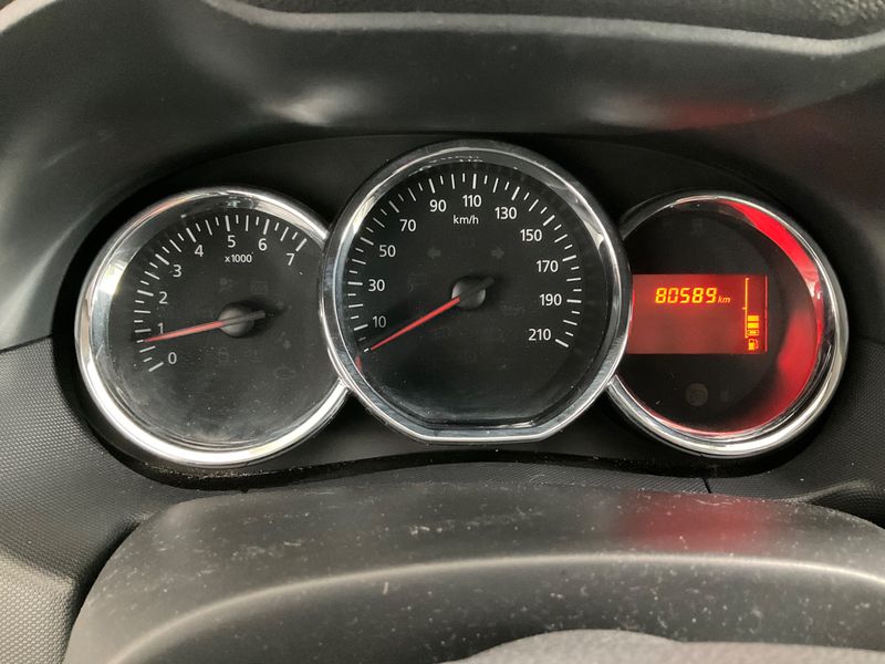 Dacia Duster 1.2 TCe Prestige 4x2 — zdjęcie 13