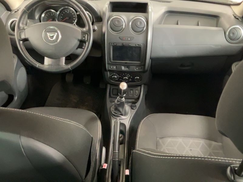 Dacia Duster 1.2 TCe Prestige 4x2 — zdjęcie 12