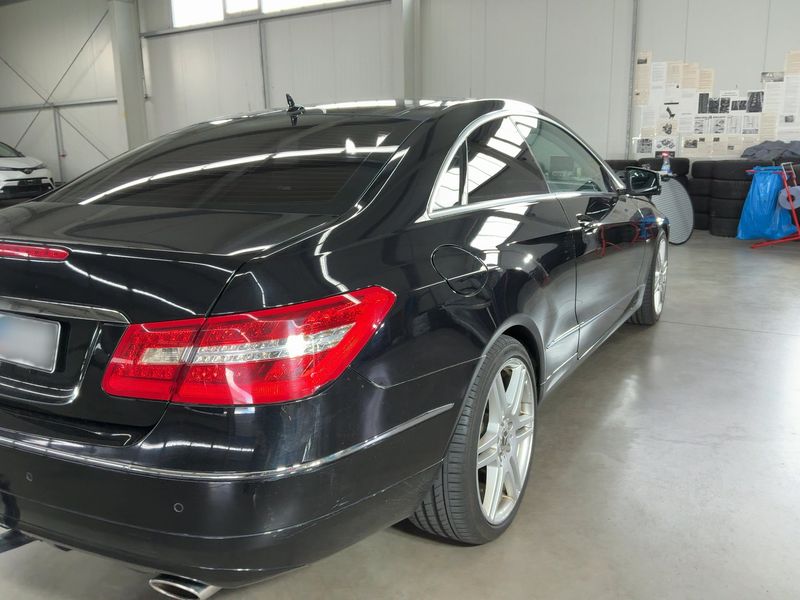 Mercedes-Benz E-Klasse E 350 CGI Elegance — zdjęcie 6