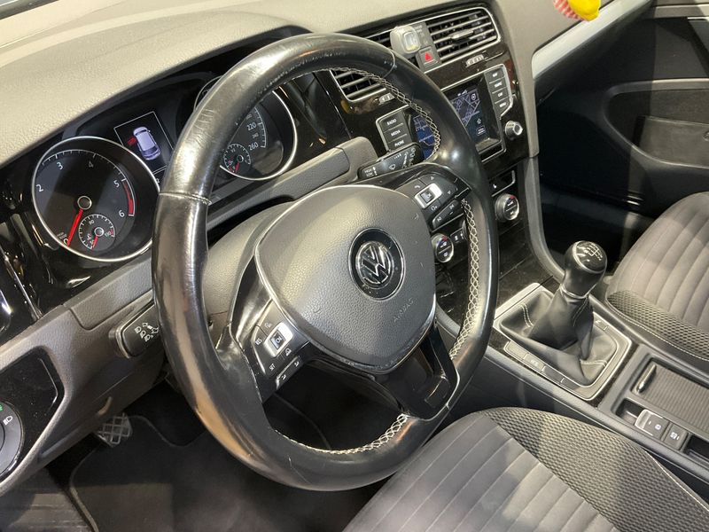 Volkswagen Golf VII 1.6 TDI Cup BlueMotion Tech 2014 – снимка 29