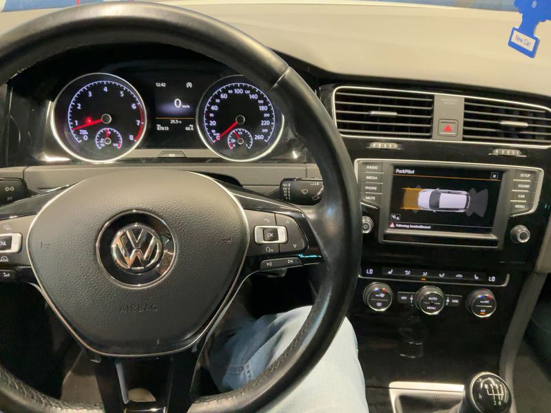 Volkswagen Golf VII 1.2 TSI Allstar BlueMotion Tech 2016 – снимка 18