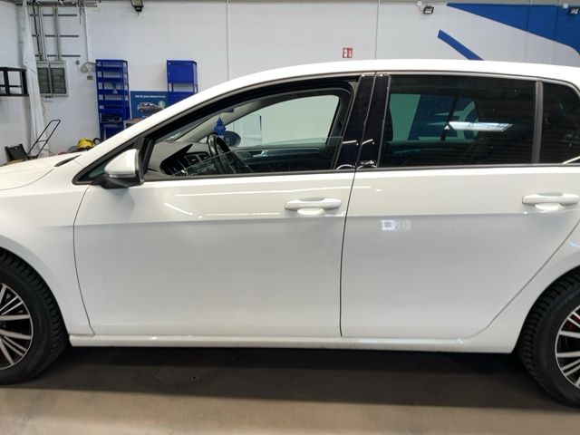 Volkswagen Golf VII 1.2 TSI Allstar BlueMotion Tech 2016 – снимка 4