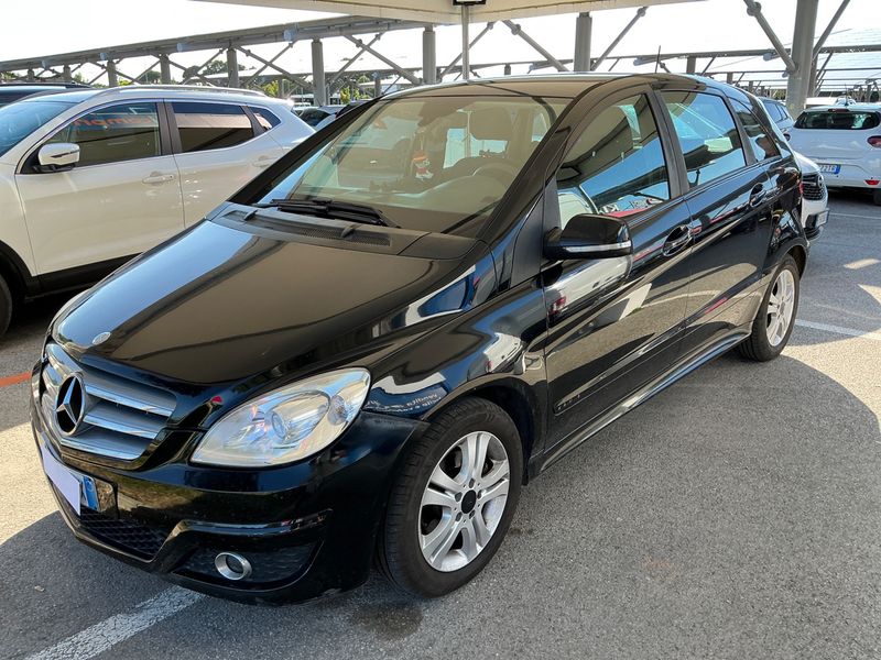 Mercedes-Benz B-Klasse B 180 CDI — zdjęcie 1