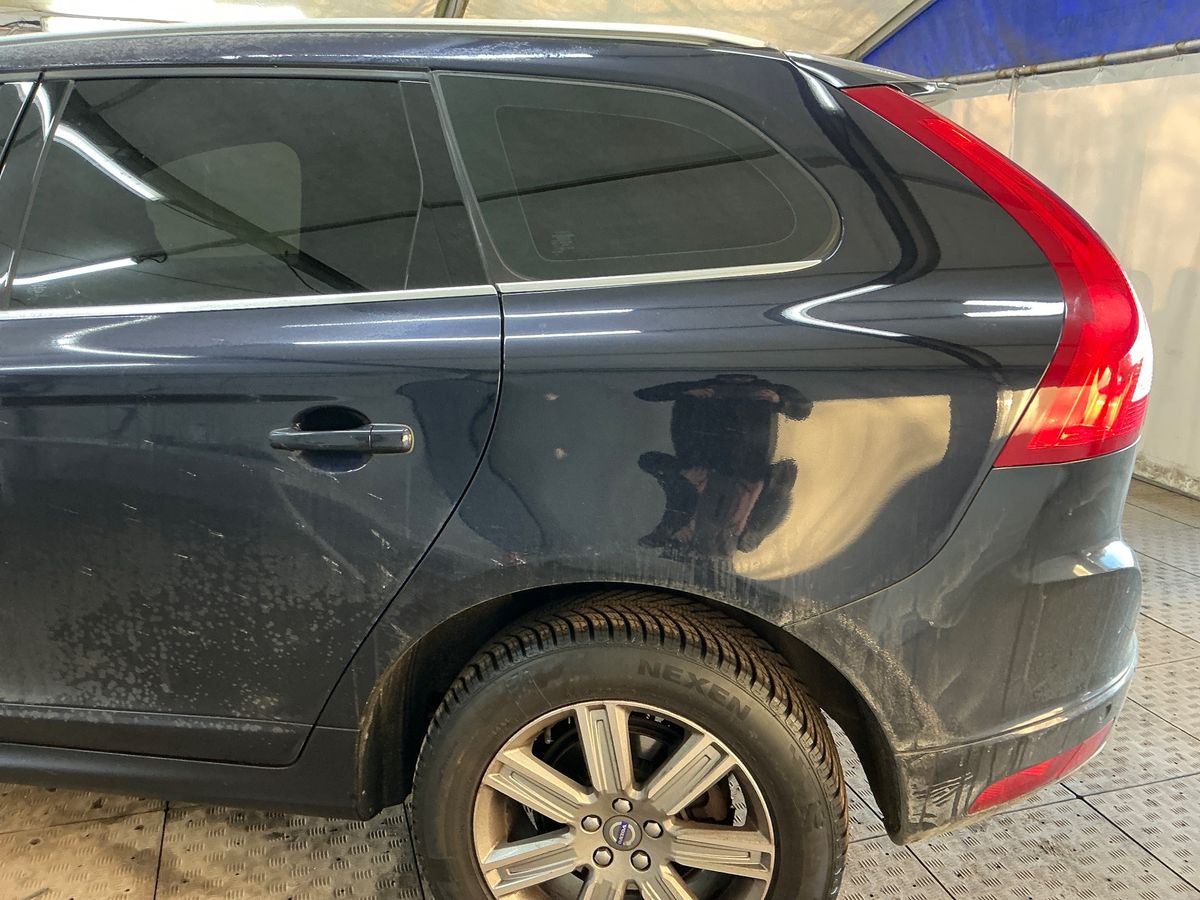Volvo XC60 2017 — photo 41