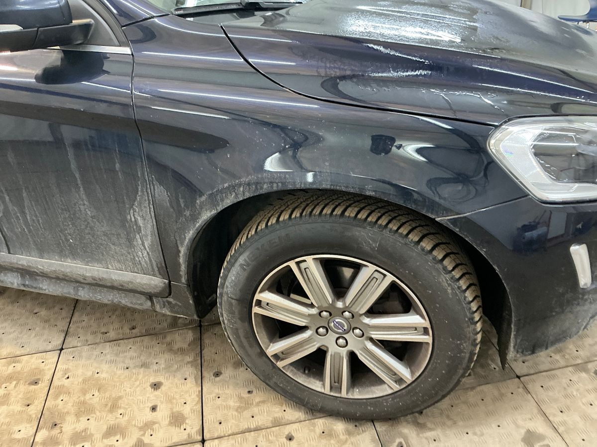 Volvo XC60 2017 — photo 23