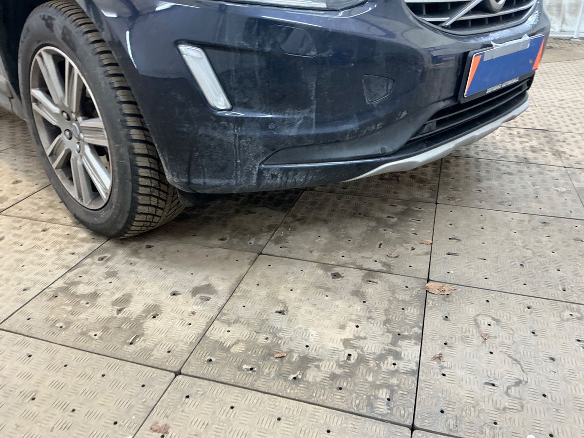 Volvo XC60 2017 — photo 47