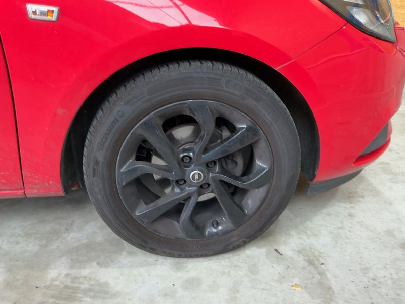 Opel Corsa 1.4 Color Edition 2015 – снимка 11