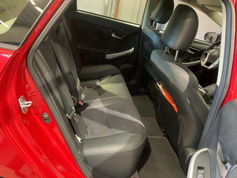 Toyota Prius 1.8 Life — zdjęcie 14