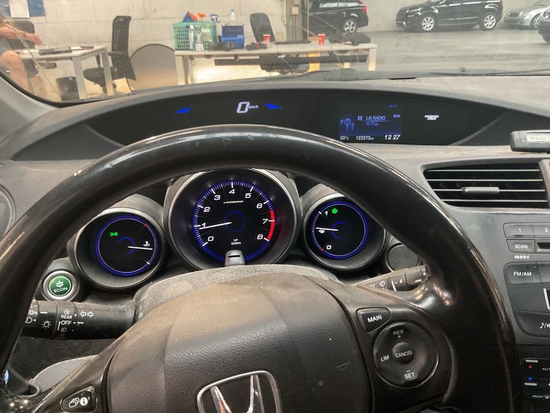 Honda Civic 1.4 Executive 2012 – снимка 18