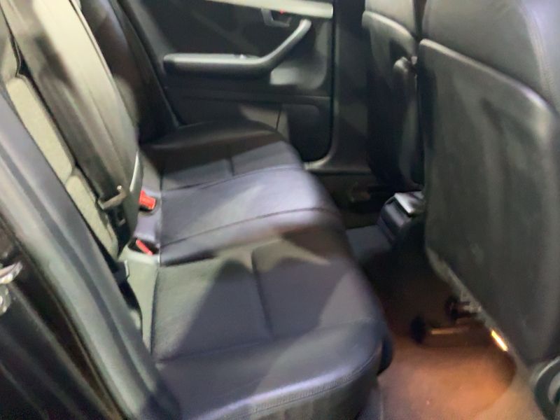 Audi A4 2.0 TDI — zdjęcie 14