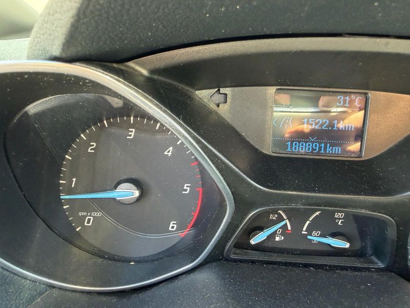 Ford C-Max 1.6 TDCi Plus — zdjęcie 12