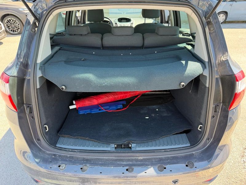 Ford C-Max 1.6 TDCi Plus — zdjęcie 9