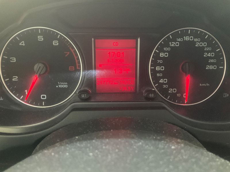 Audi Q5 2.0 TFSI quattro 2011 – снимка 18