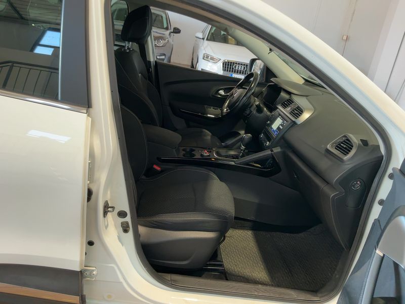 Renault Kadjar 1.5 dCi Energy Hypnotic — zdjęcie 11