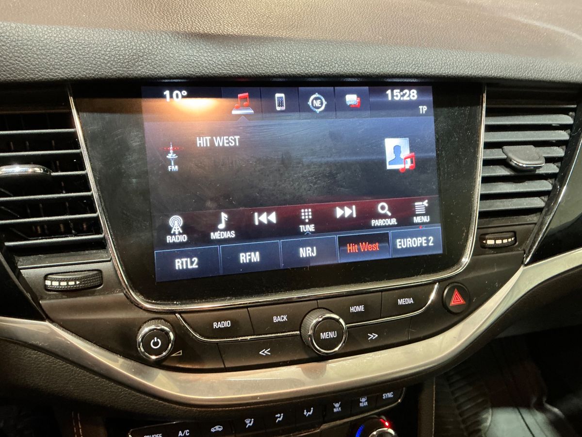 Opel Astra 2017 — photo 41