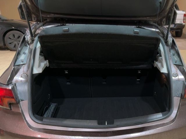 Opel Astra 2017 — photo 16