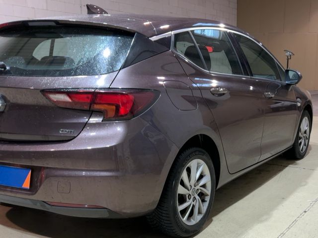 Opel Astra 2017 — photo 9