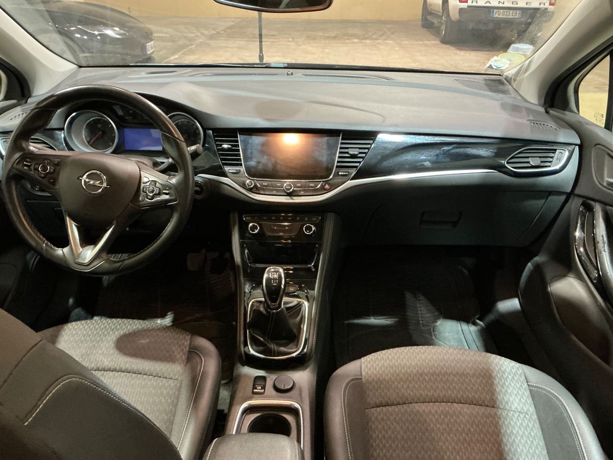 Opel Astra 2017 — photo 18
