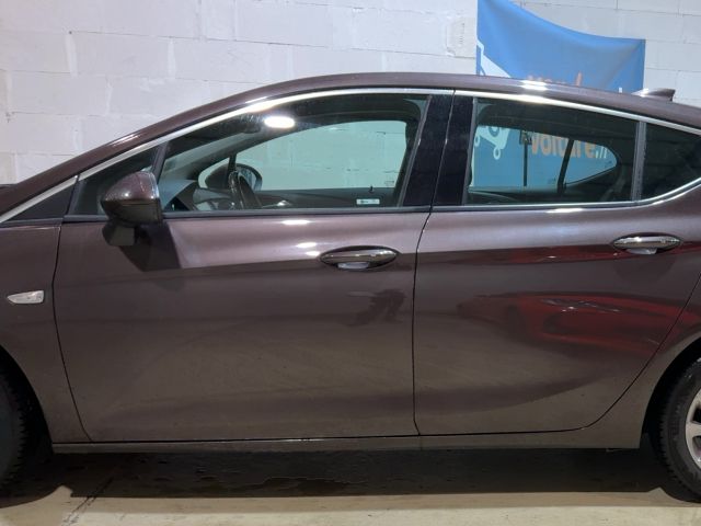 Opel Astra 2017 — photo 5