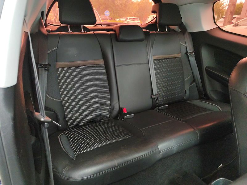 Peugeot 208 1.4 VTi Allure — zdjęcie 14