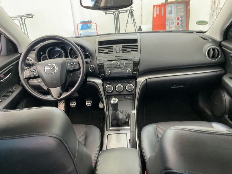 Mazda 6 2.0 Sports-Line — zdjęcie 12