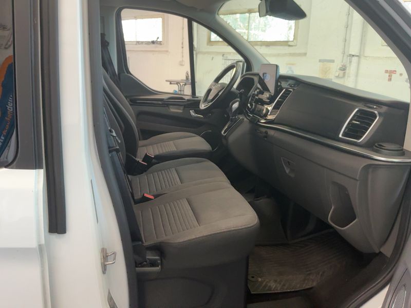 Ford Tourneo Custom 2.0 TDCi 320 L2 Titanium — zdjęcie 11