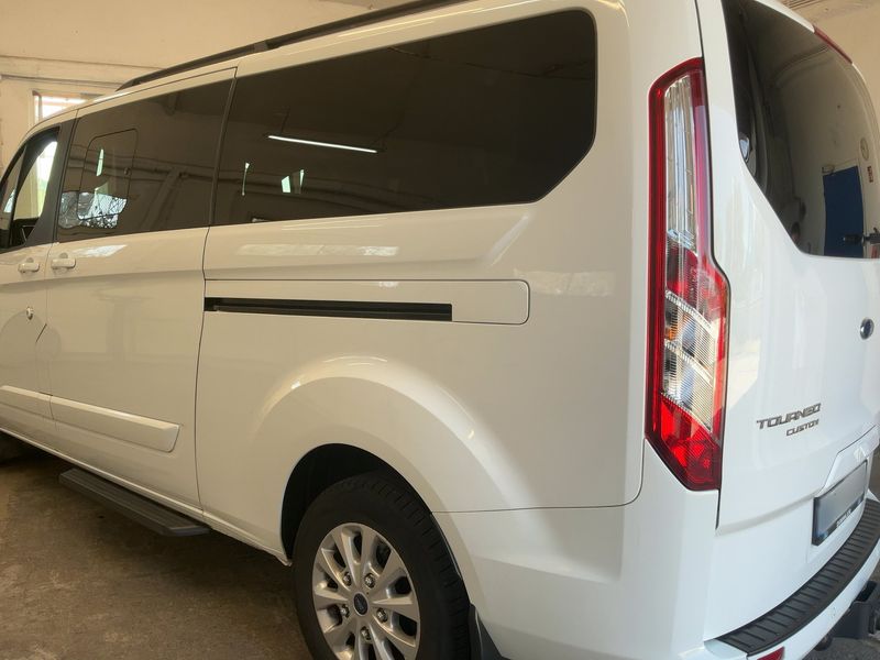 Ford Tourneo Custom 2.0 TDCi 320 L2 Titanium — zdjęcie 3