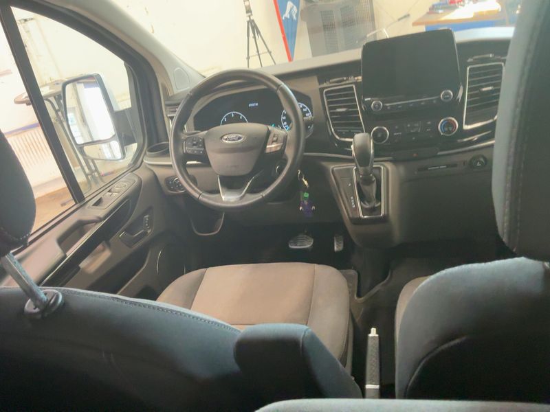 Ford Tourneo Custom 2.0 TDCi 320 L2 Titanium — zdjęcie 12