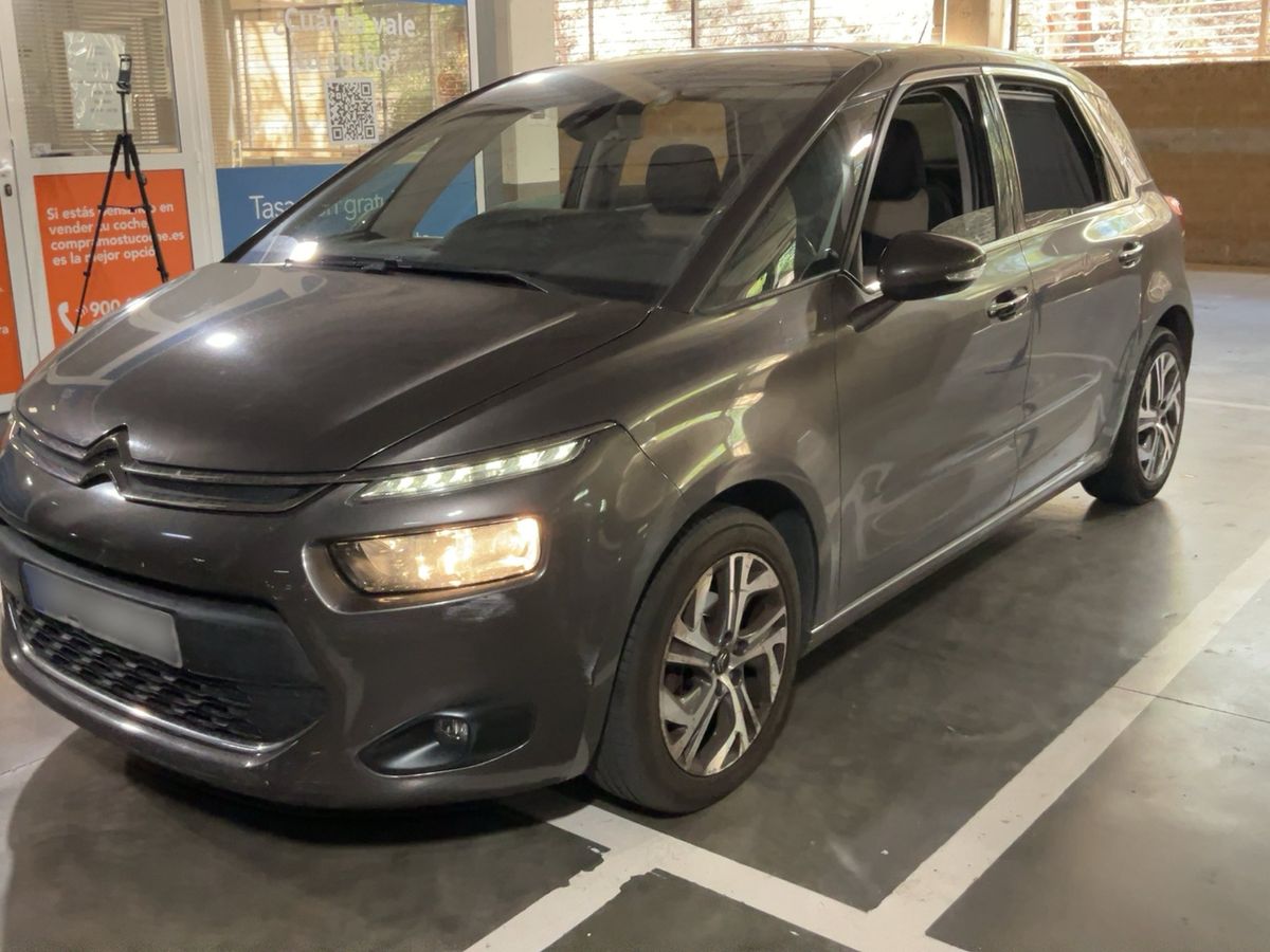 Citroen C4 2015 — photo 1