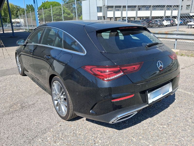 Mercedes-Benz CLA-Klasse CLA 200 d Shooting Brake AMG Line — zdjęcie 3