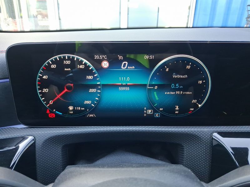 Mercedes-Benz CLA-Klasse CLA 200 d Shooting Brake AMG Line — zdjęcie 13