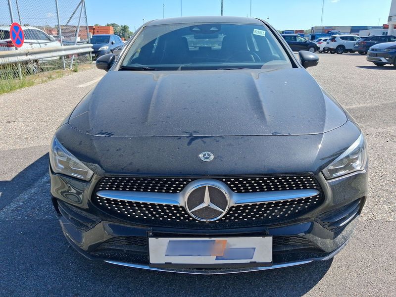 Mercedes-Benz CLA-Klasse CLA 200 d Shooting Brake AMG Line — zdjęcie 9
