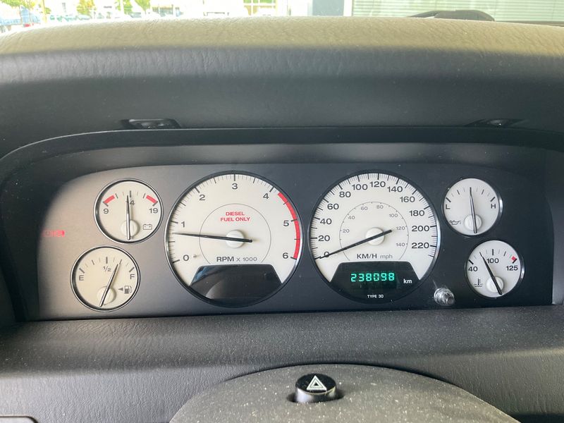 Jeep Grand Cherokee 2.7 CRD Laredo — zdjęcie 13
